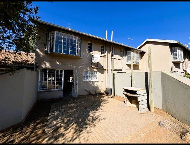 1 BEDROOM DUPLEX RENTED IN DALPARK EXT 11